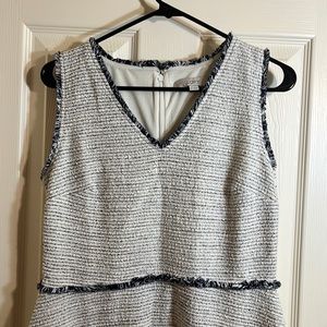 Tweedy dress from Loft. Fringe detail at waist and edges. Size 6. EUC